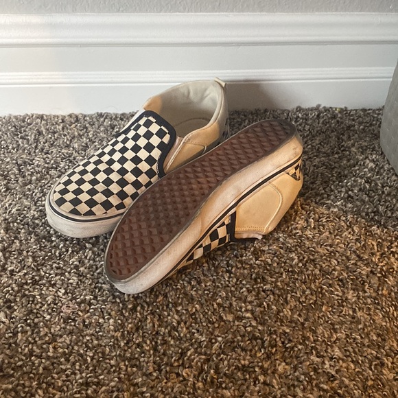 Black and White checkered Vans size youth 5 - Picture 2 of 4